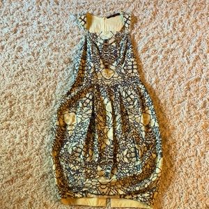 Cotton dress w/pockets, balloon like skirt, back zipper.